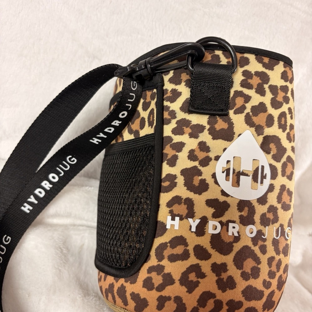 HydroJug Classic Leopard Print Neoprene Water Bottle Sleeve Crossbody Strap EUC